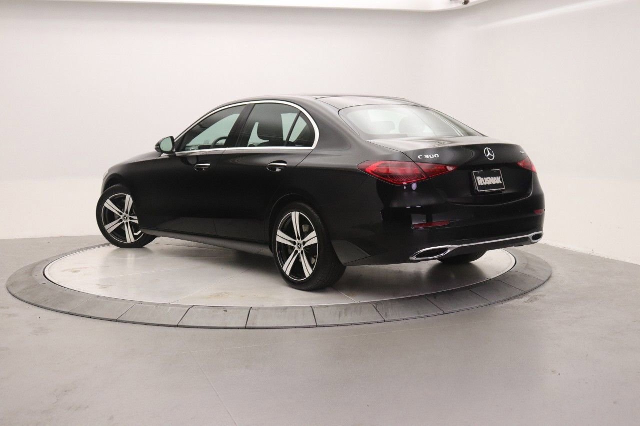 Used 2025 Mercedes-Benz C 300 4MATIC Sedan image 2