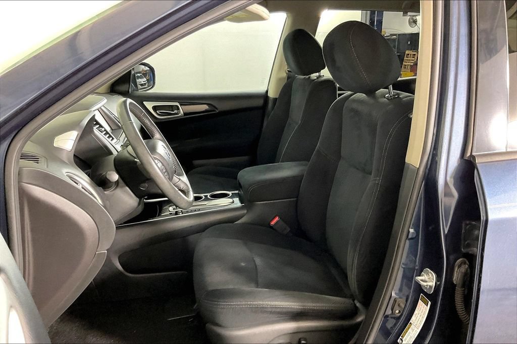 Used 2015 Nissan Pathfinder SV w/ Cargo Package FWD image 30