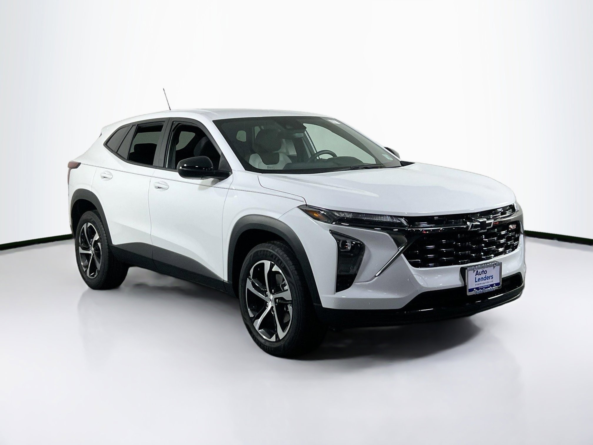 Used 2025 Chevrolet Trax RS w/ Driver Confidence Package image 3