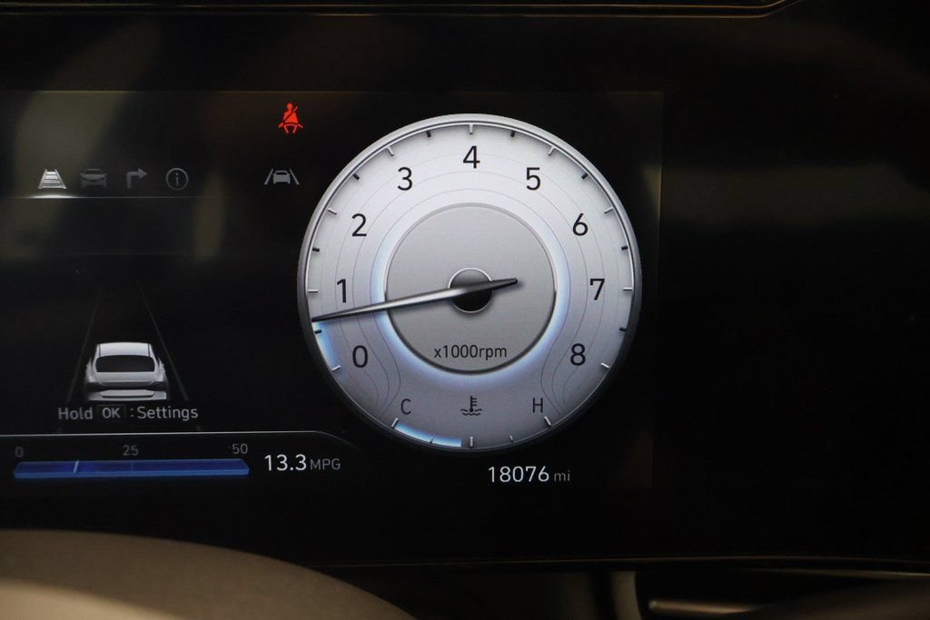 Used 2024 Hyundai Elantra SEL FWD image 17