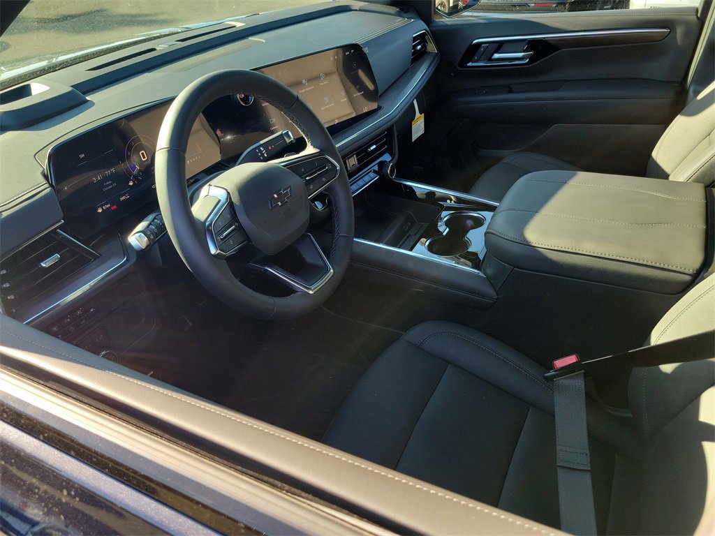 New 2026 Chevrolet Suburban Z71 w/ Comfort Package image 3