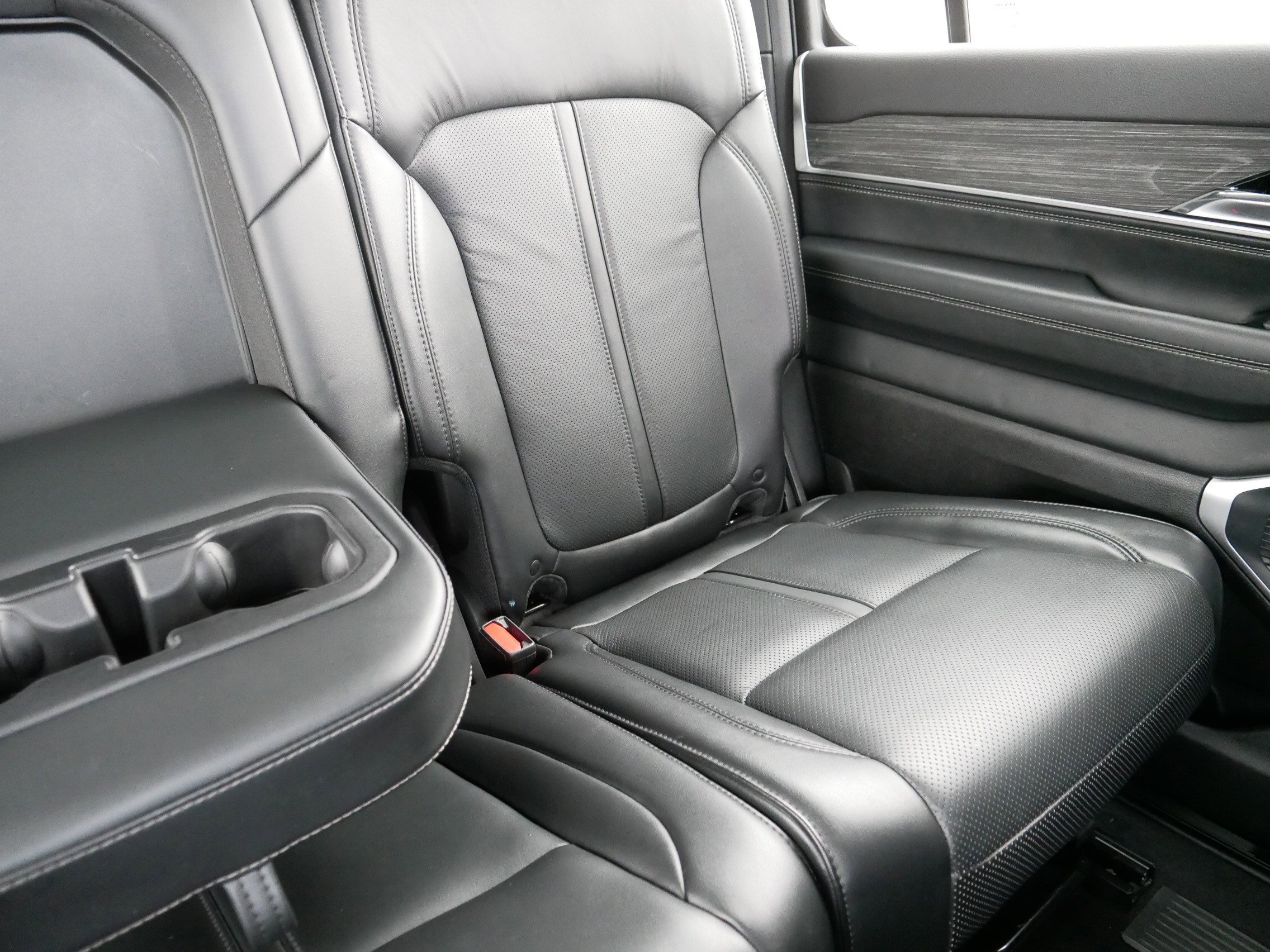 Used 2022 Jeep Wagoneer Series II image 14