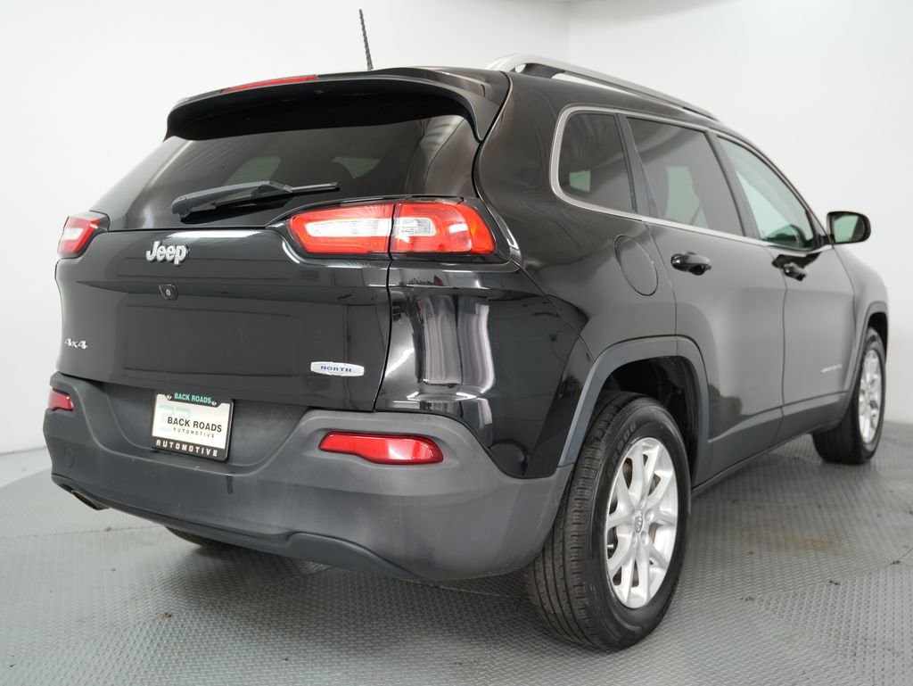 Used 2017 Jeep Cherokee Latitude w/ True North Edition image 9