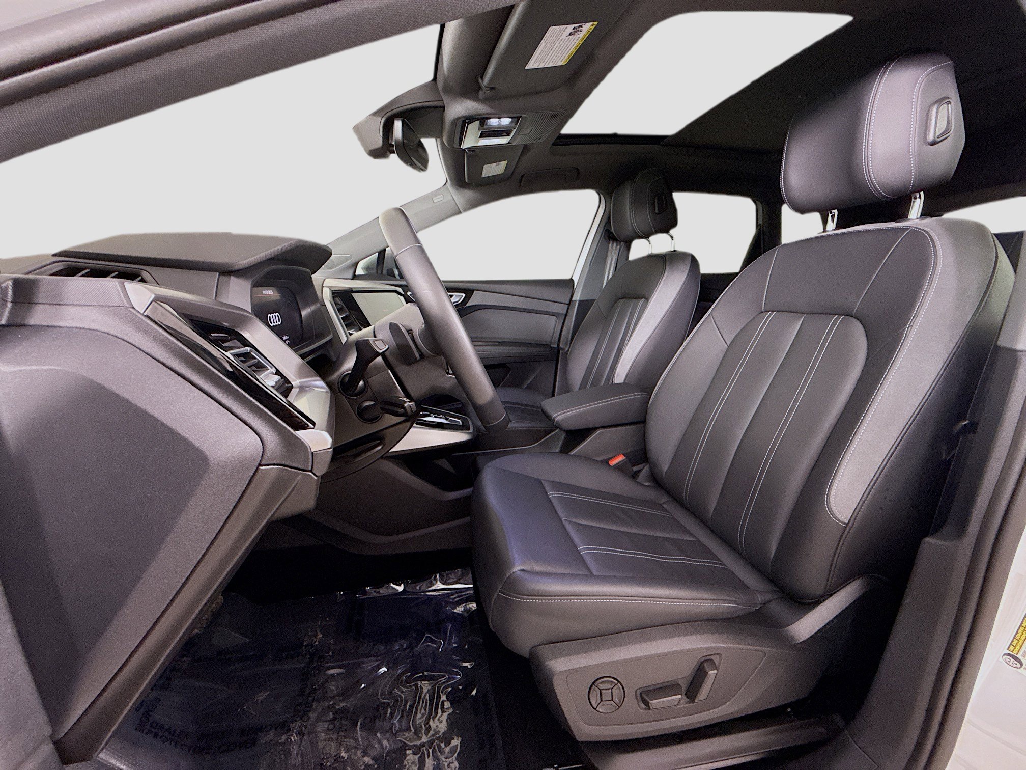 Used 2023 Audi Q4 e-tron Premium Plus w/ Premium Plus image 22