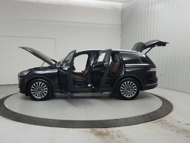 Used 2023 Lincoln Aviator Reserve w/ Elements Package Plus RWD image 13