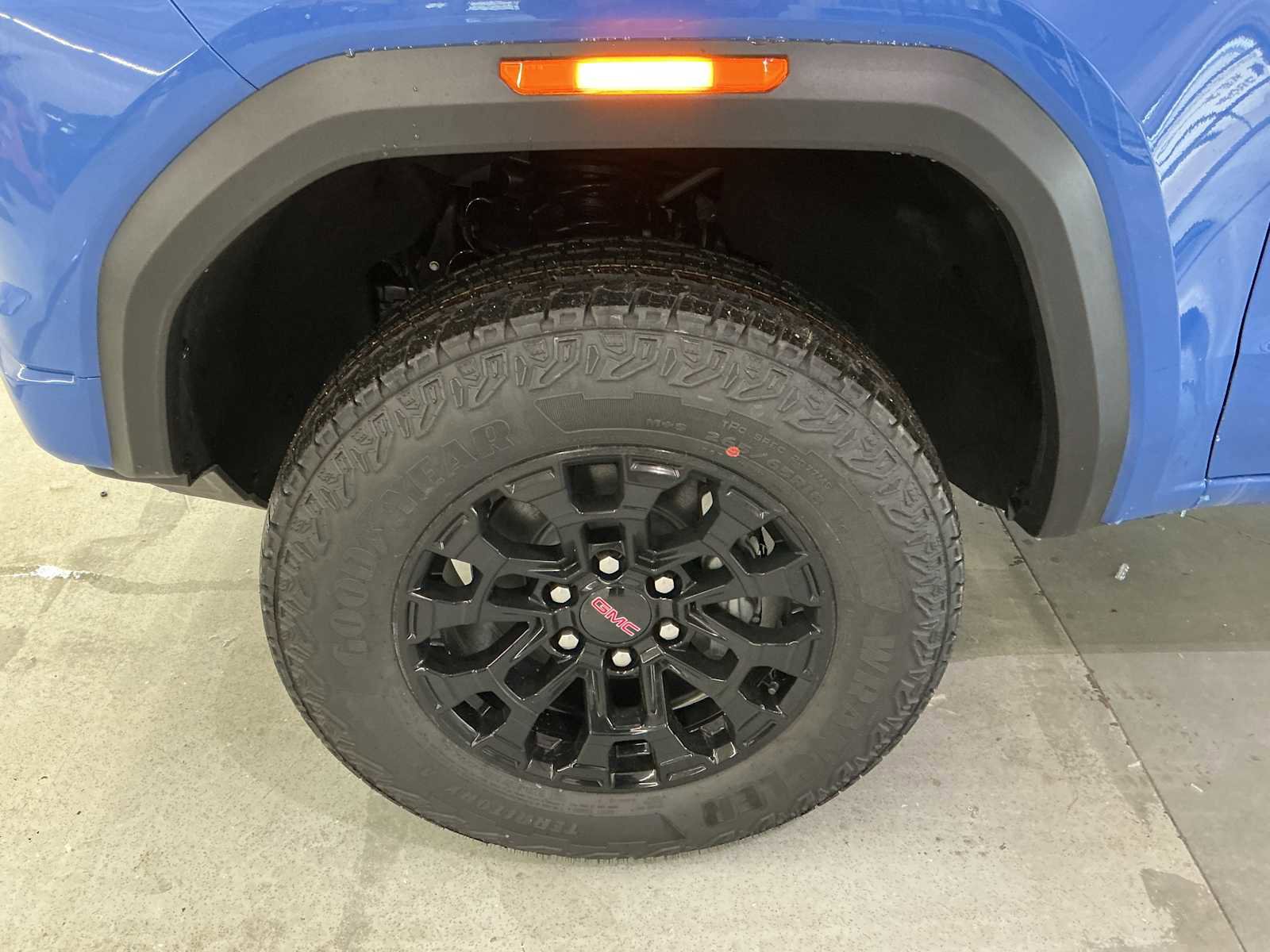 New 2026 GMC Canyon Elevation w/ Convenience Package image 29