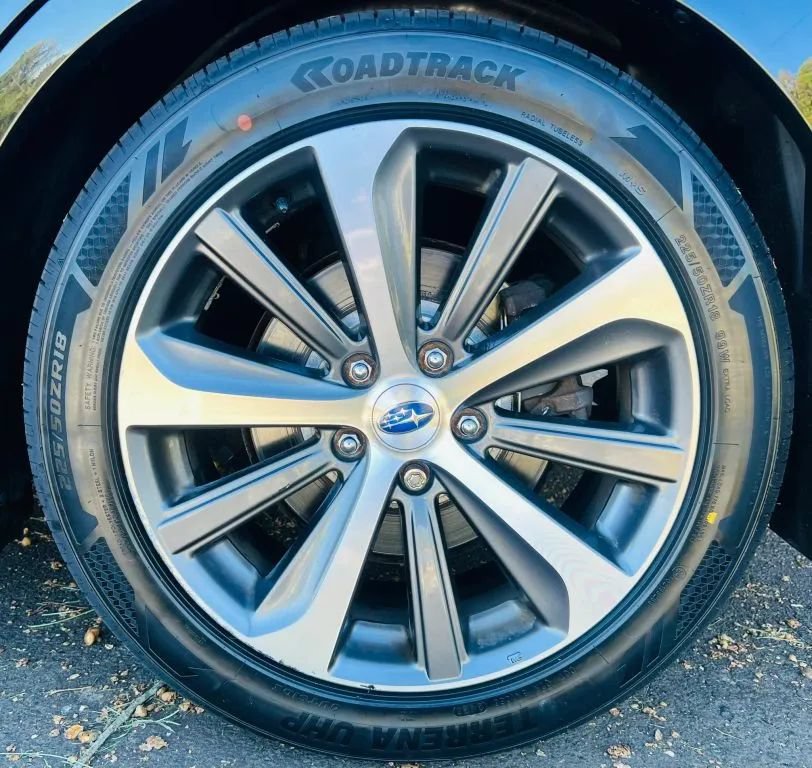 Used 2016 Subaru Legacy 2.5i Limited AWD/4WD image 25