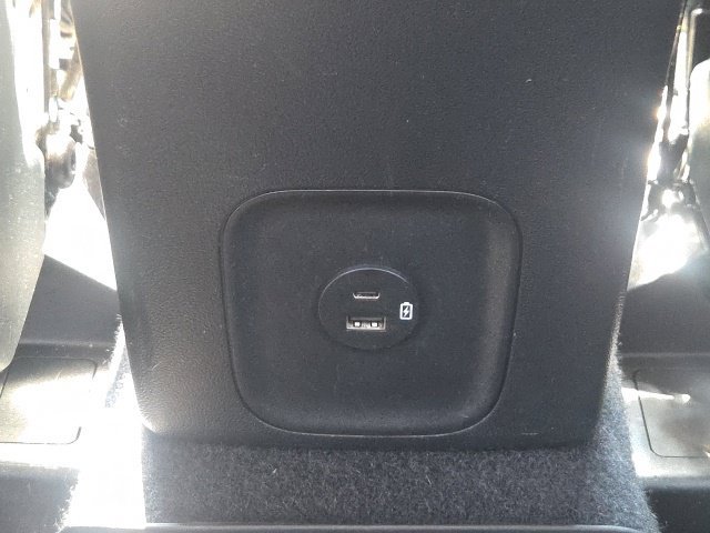 Used 2020 Ford Escape SE FWD image 18