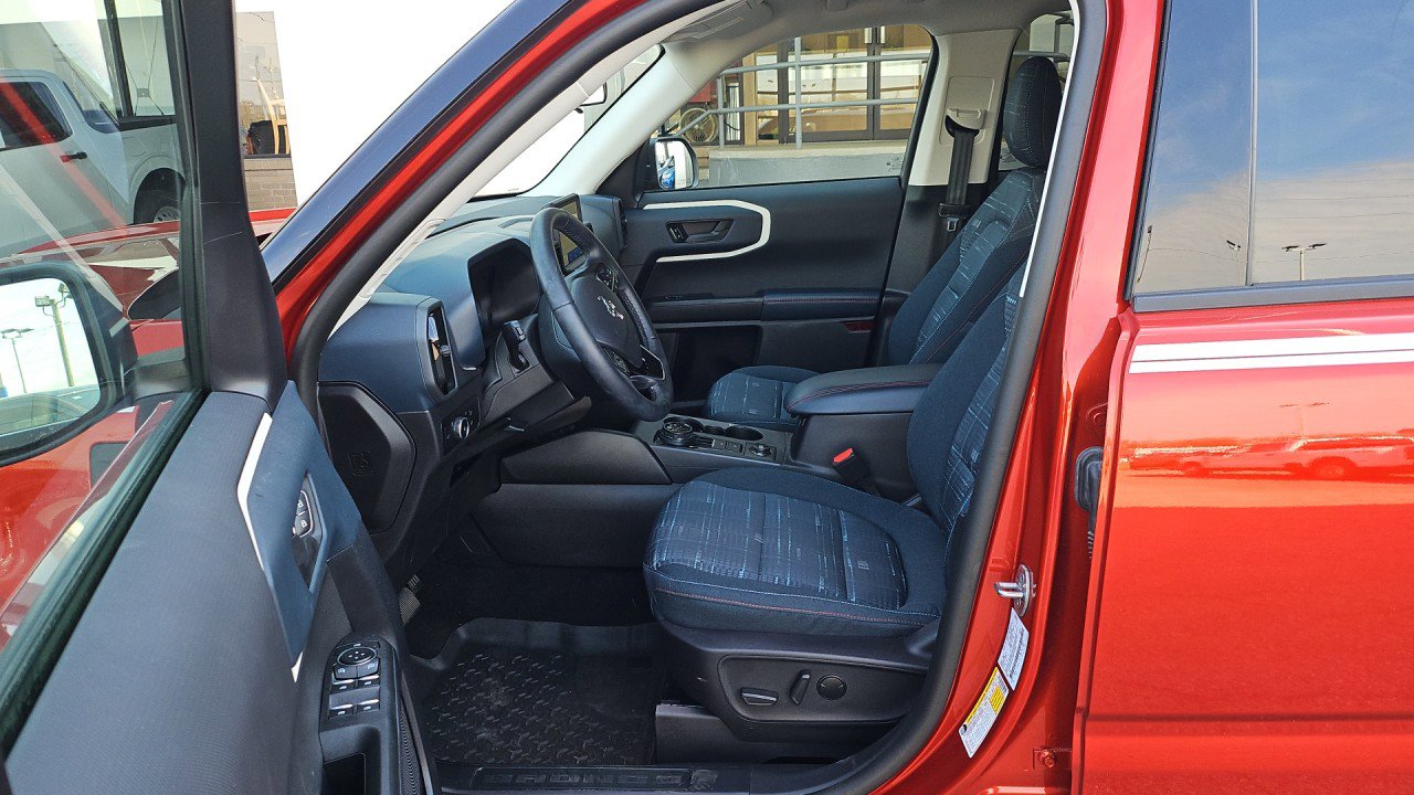 Used 2024 Ford Bronco Sport Heritage w/ Heritage Convenience Package image 11