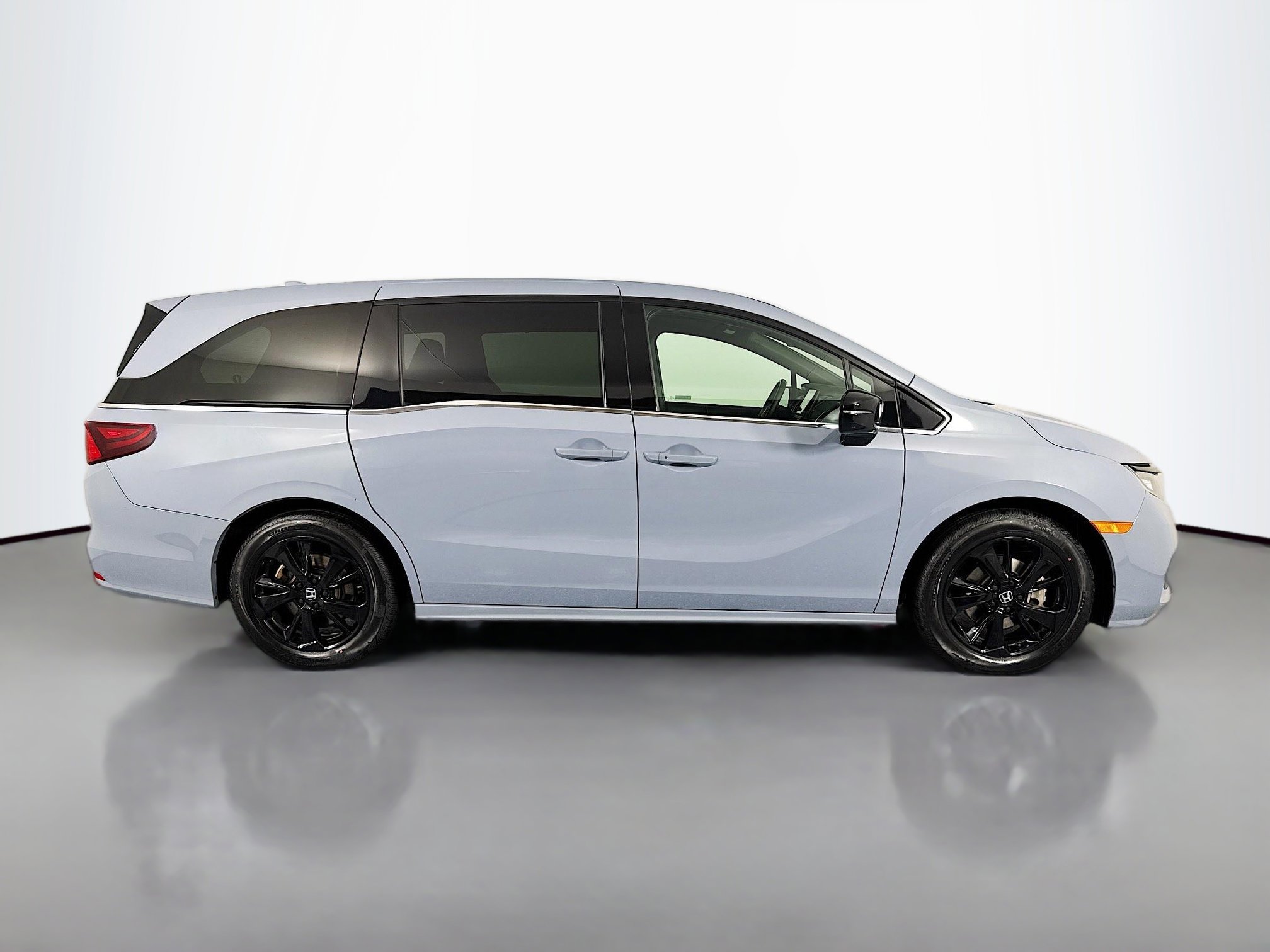 Certified 2023 Honda Odyssey Sport image 4