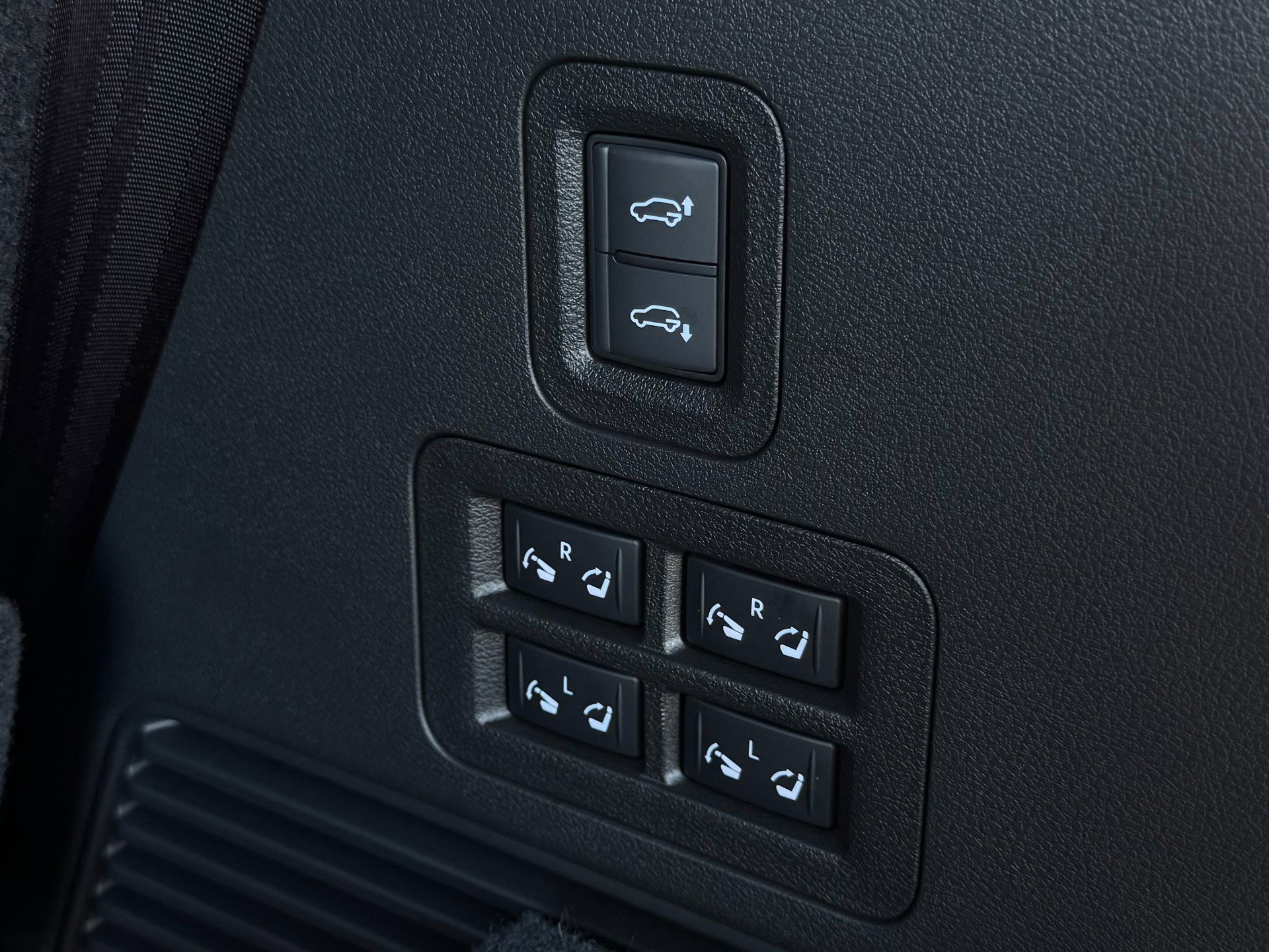 Used 2025 INFINITI QX80 Autograph w/ Autograph Exterior Package image 59