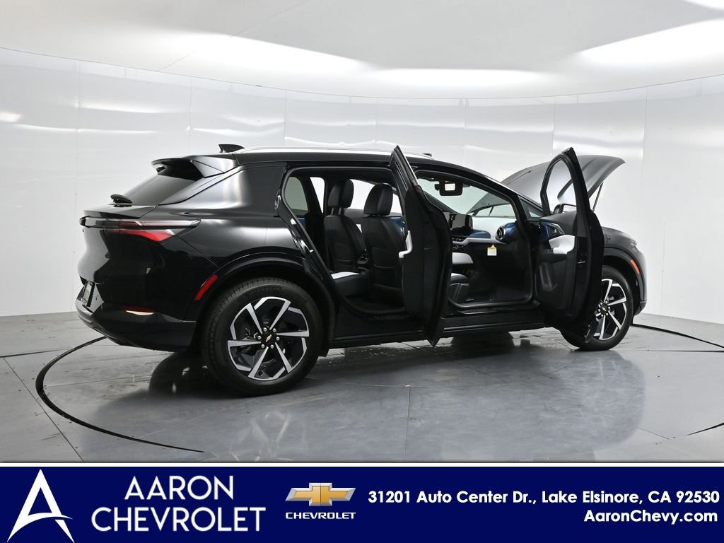 New 2025 Chevrolet Equinox EV LT w/ Convenience Package image 4