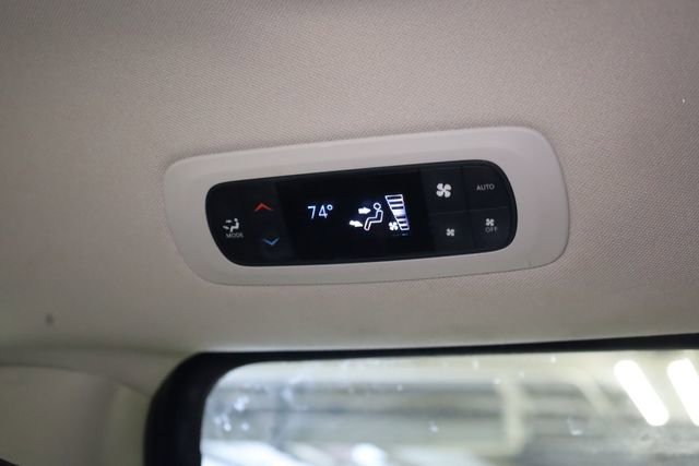Used 2020 Chrysler Pacifica Touring-L image 29