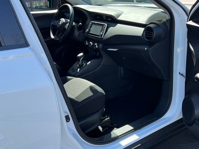 New 2025 Nissan Kicks Play S image 25