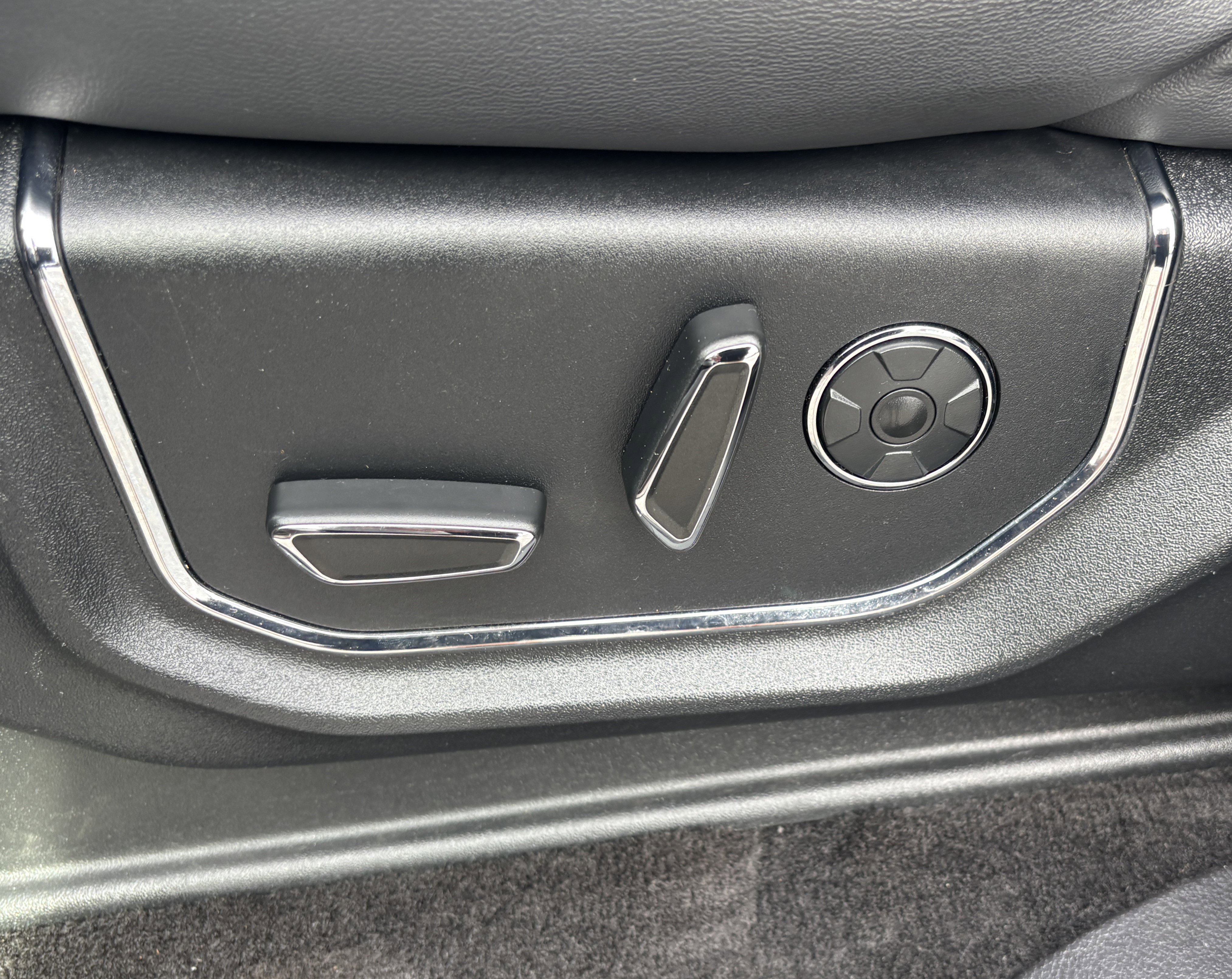 Used 2018 Ford Expedition Max Platinum image 15