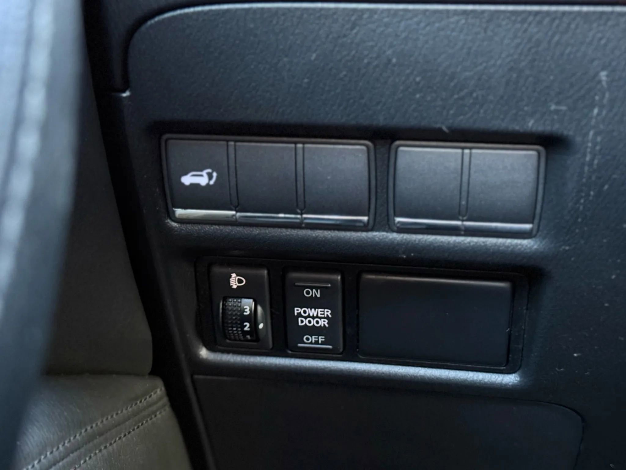 Used 2014 INFINITI QX80 4WD w/ Theater Package image 25