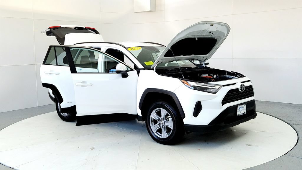 Certified 2025 Toyota RAV4 XLE AWD/4WD image 12