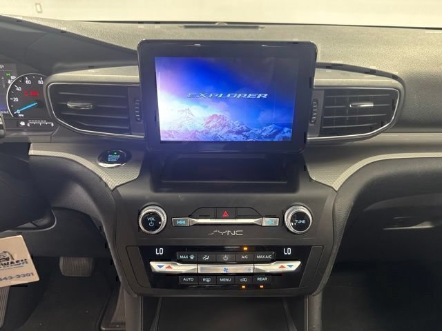 Used 2020 Ford Explorer XLT w/ Equipment Group 202A RWD image 15