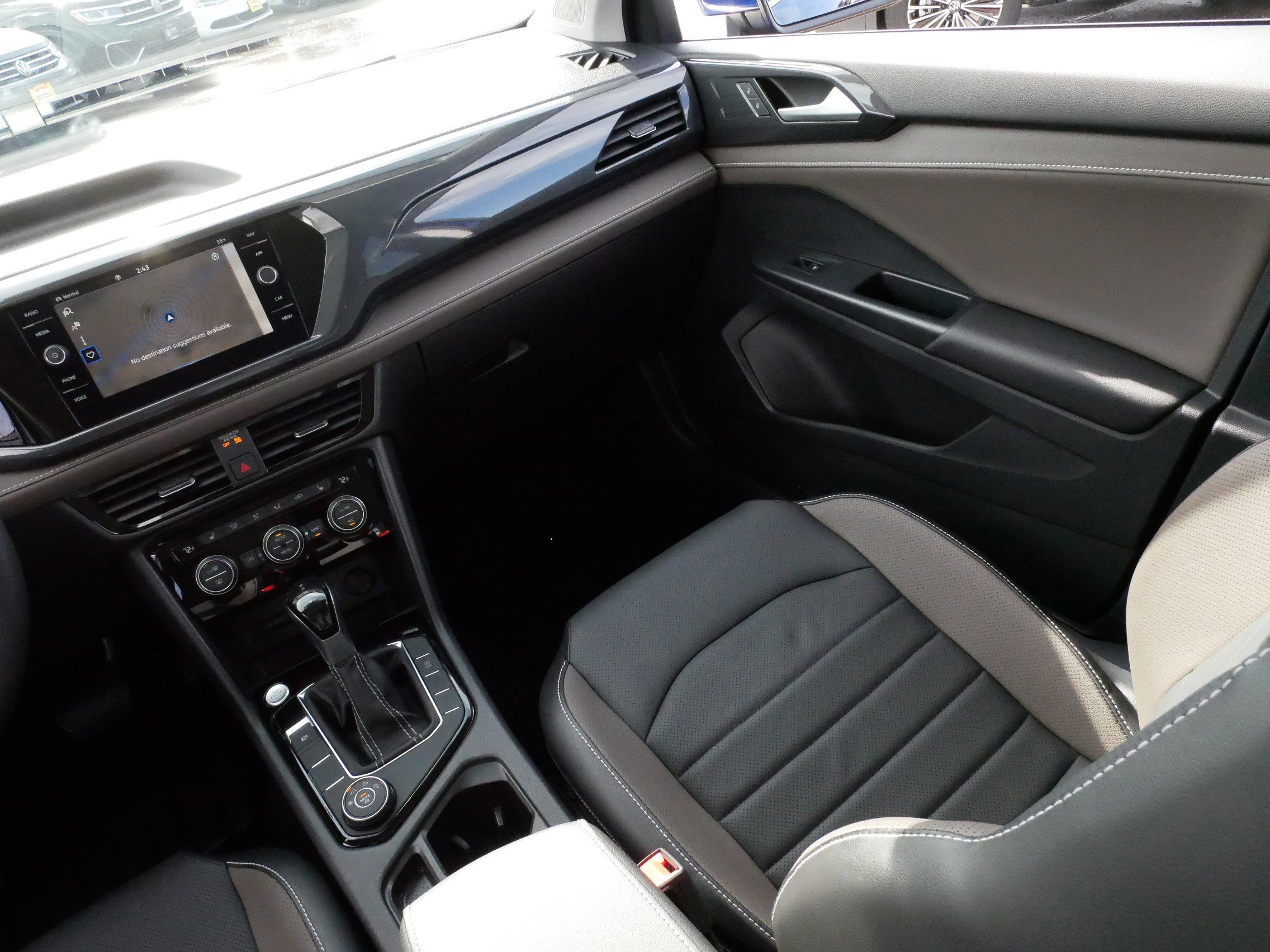 Used 2023 Volkswagen Taos SEL image 11