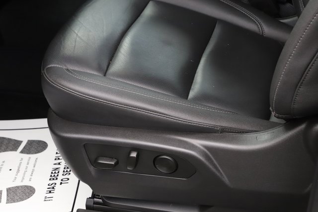 Used 2025 GMC Sierra 1500 SLT image 16