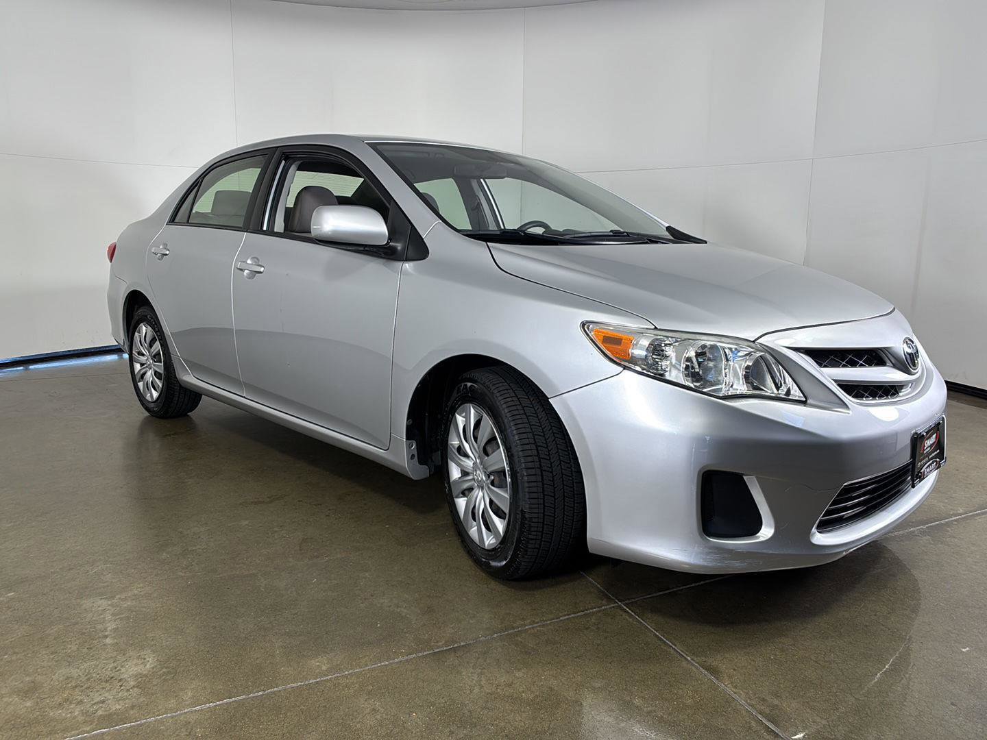 Used 2012 Toyota Corolla LE image 9
