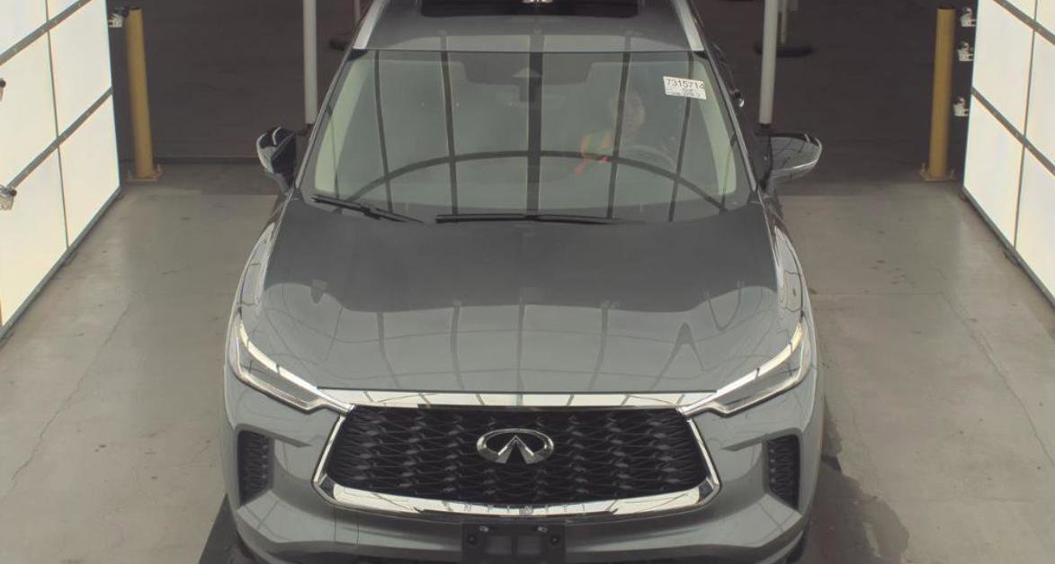 Used 2023 INFINITI QX60 Luxe w/ Cargo Package image 3