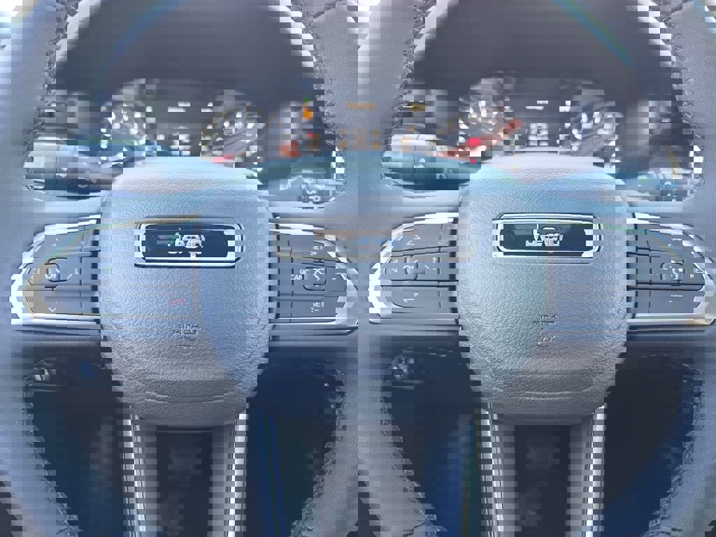 New 2026 Jeep Compass Latitude image 20