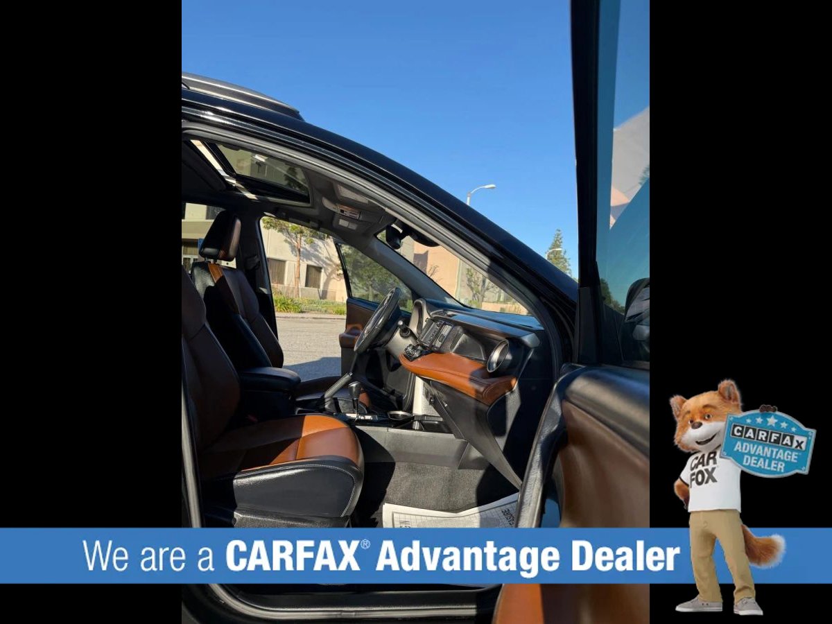 Used 2018 Toyota RAV4 Limited FWD image 30
