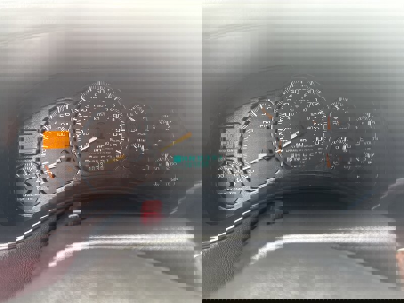 Used 2001 Chevrolet Silverado 2500 4x4 Crew Cab image 31