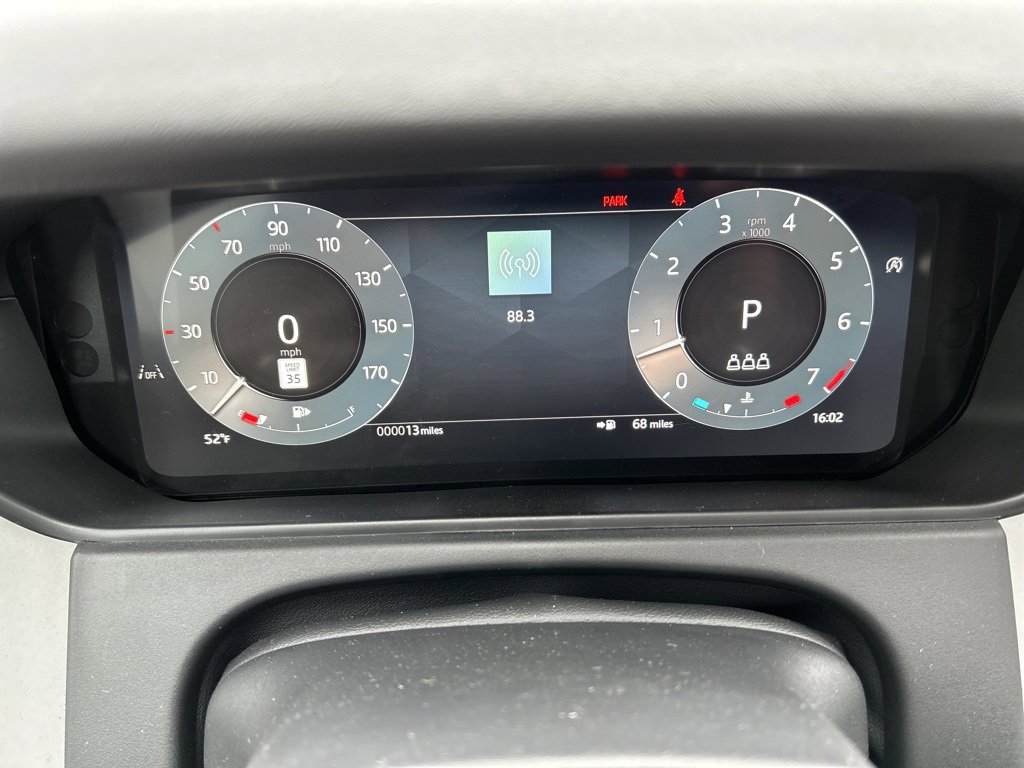 New 2026 Land Rover Range Rover Velar Dynamic SE image 27