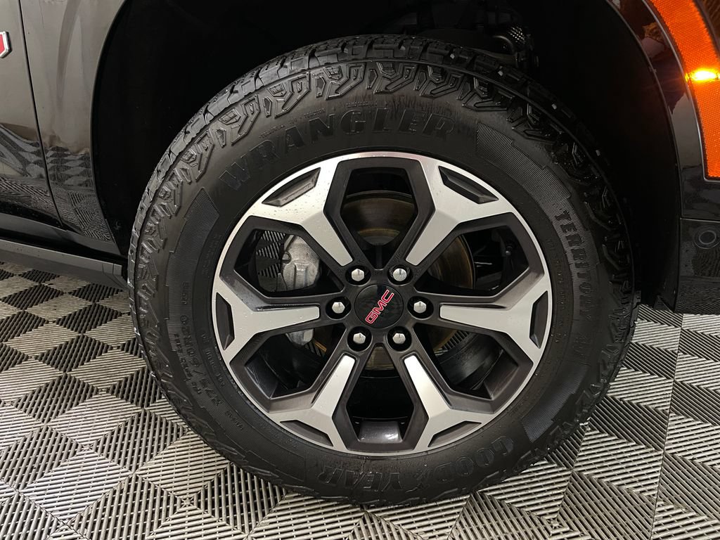 Used 2026 GMC Yukon XL AT4 Ultimate w/ LPO, Floor Liner Package AWD/4WD image 58
