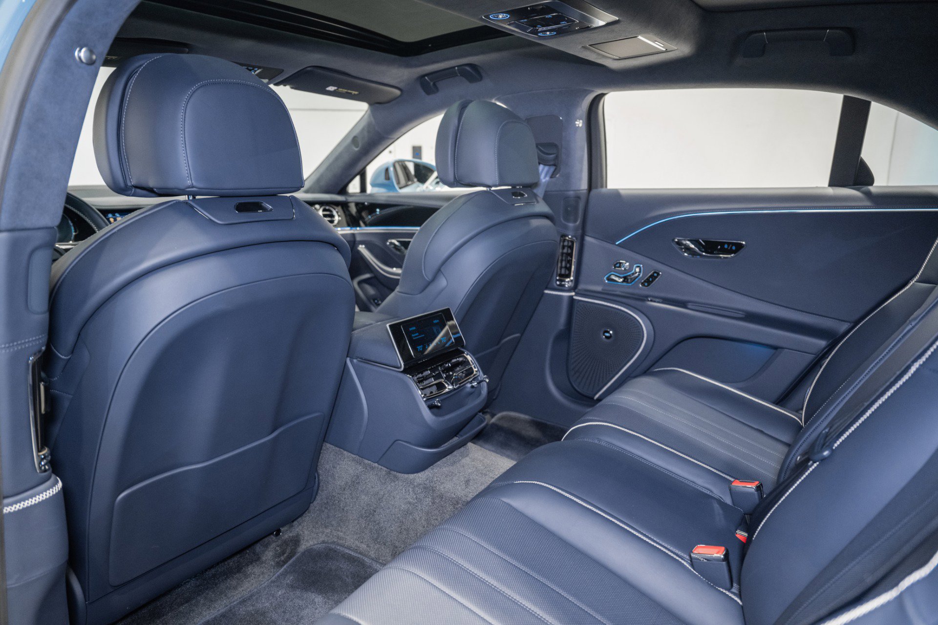 Certified 2024 Bentley Flying Spur V8 AWD/4WD image 21