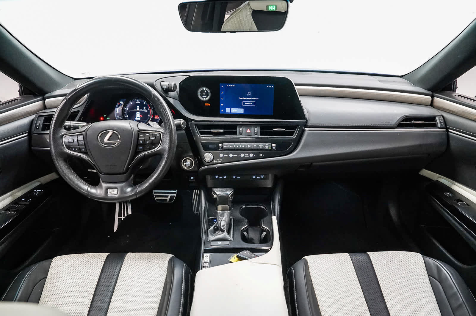 Used 2023 Lexus ES 350 F Sport w/ Accessory Package (Z2) FWD image 12