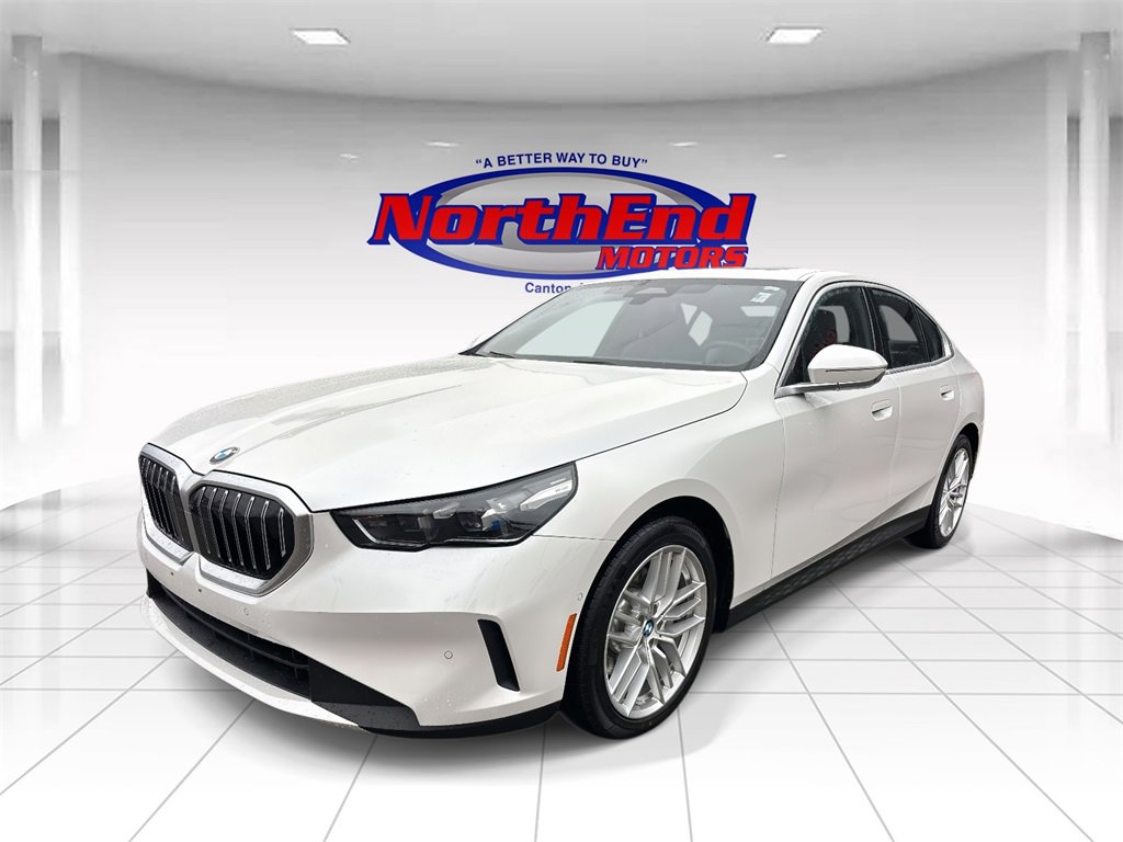 Used 2024 BMW 530i xDrive w/ Premium Package image 7