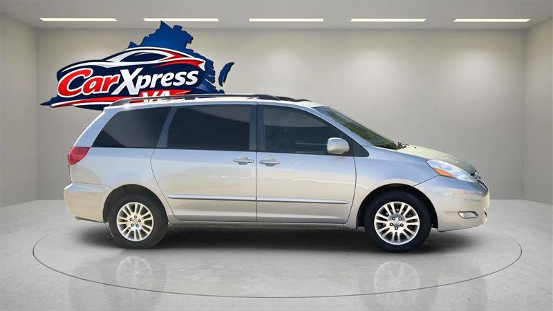 Used 2007 Toyota Sienna XLE AWD/4WD image 7