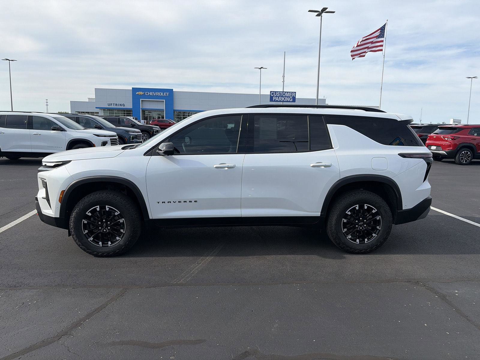 Used 2024 Chevrolet Traverse Z71 w/ Enhanced Driving Package AWD/4WD image 10