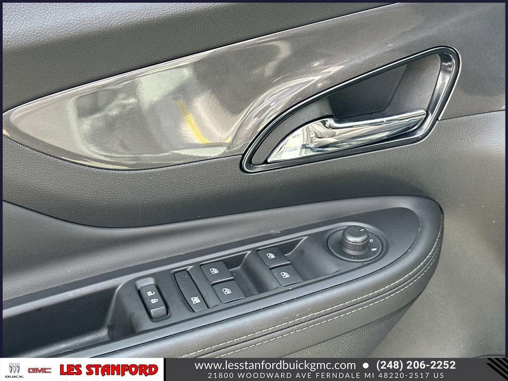 Used 2022 Buick Encore Preferred w/ Safety Package AWD/4WD image 17