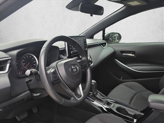 Used 2020 Toyota Corolla SE w/ SE Premium Package FWD image 12