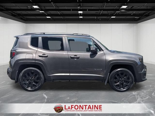 Used 2016 Jeep Renegade Latitude AWD/4WD image 6