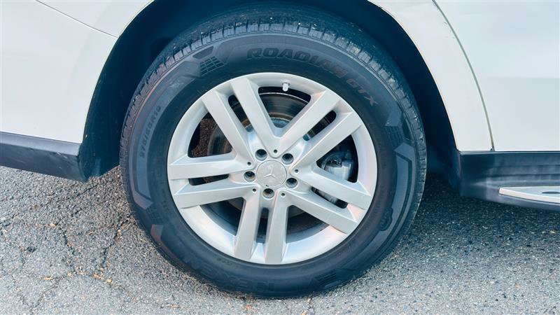 Used 2016 Mercedes-Benz GL 450 4MATIC w/ Premium I Package image 17