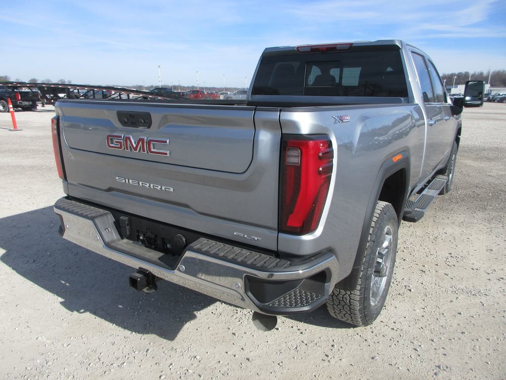 New 2026 GMC Sierra 3500 SLT w/ SLT Premium Package image 5