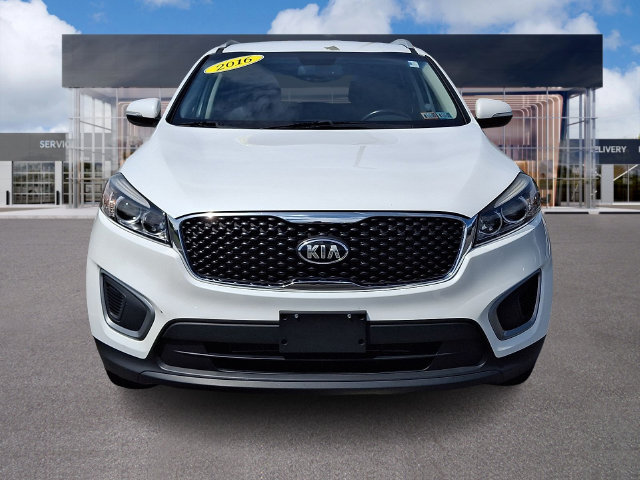 Used 2016 Kia Sorento AWD w/ LX Convenience Package image 2