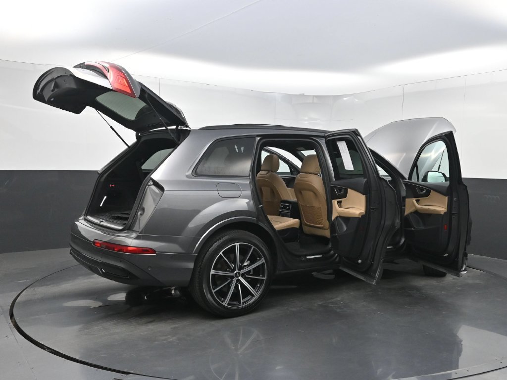 Used 2023 Audi Q7 3.0T Premium Plus AWD/4WD image 41