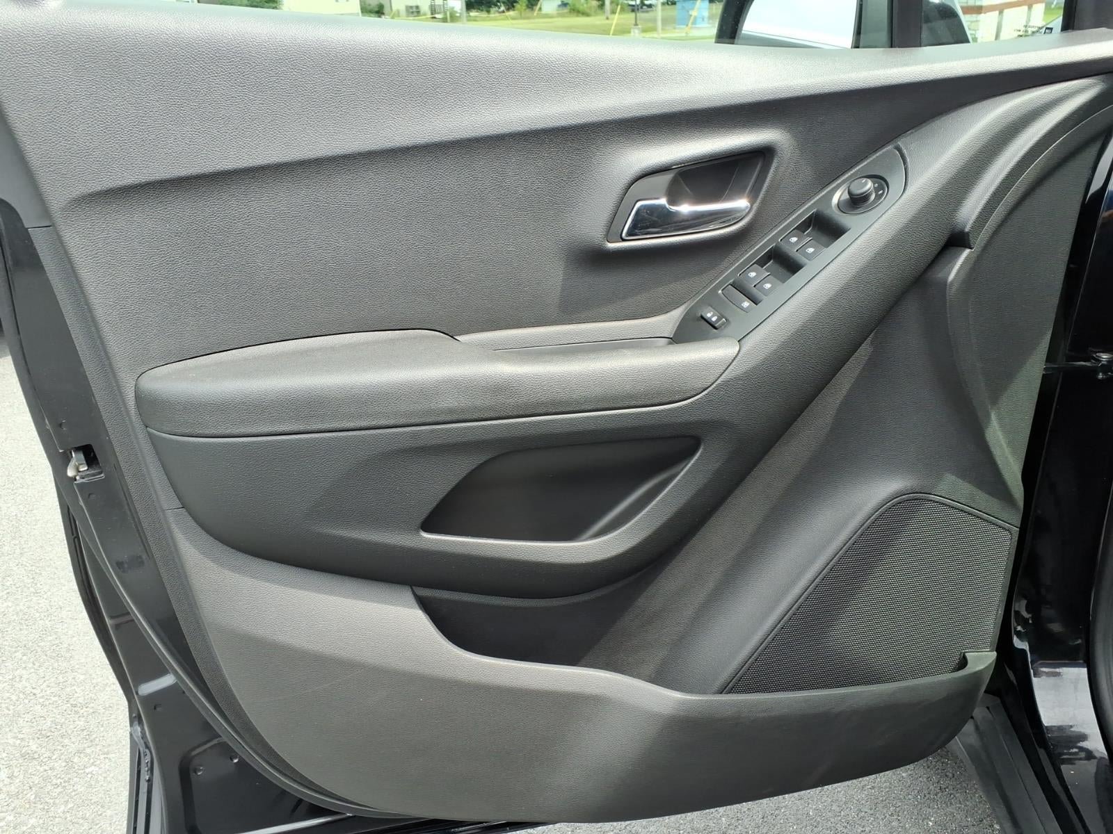 Certified 2017 Chevrolet Trax LS FWD image 7