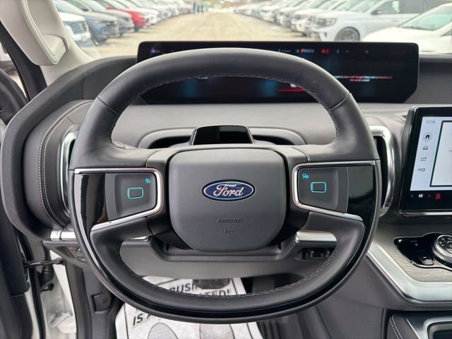 Certified 2025 Ford Expedition Platinum w/ Driver's Package image 28