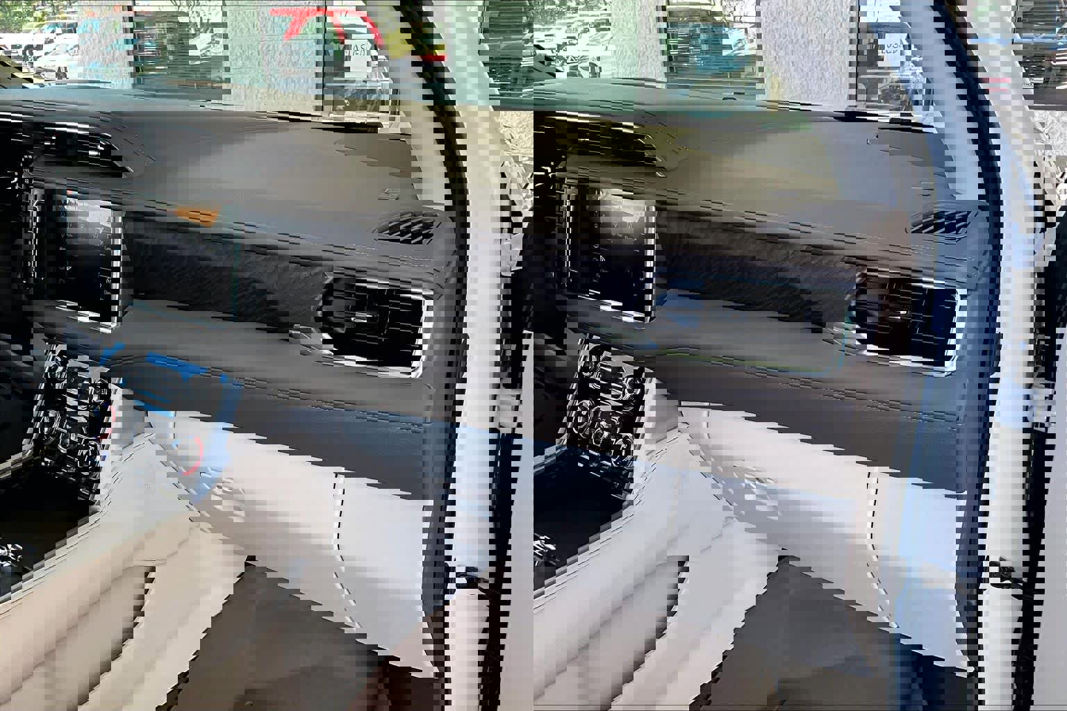 Used 2024 GMC Yukon Denali image 18