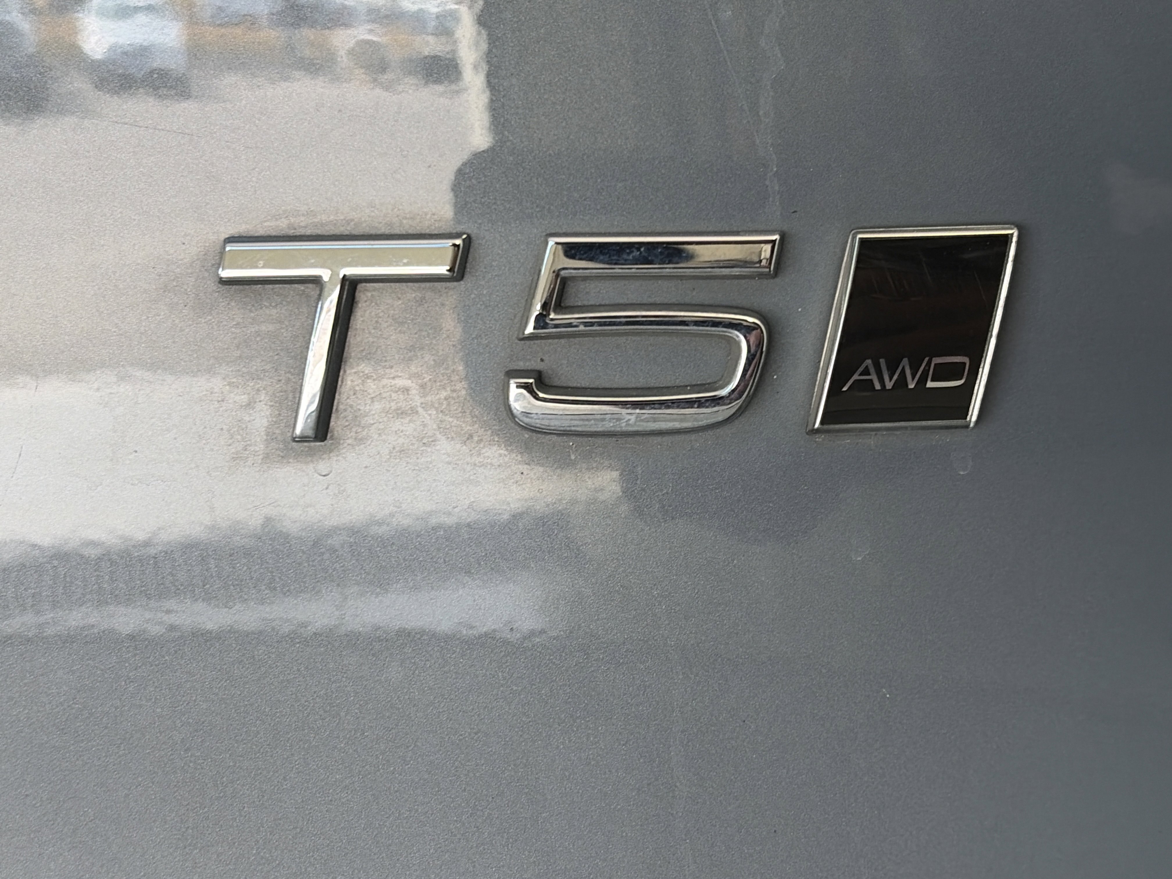 Used 2021 Volvo XC40 T5 Momentum w/ Premium Package AWD/4WD image 29