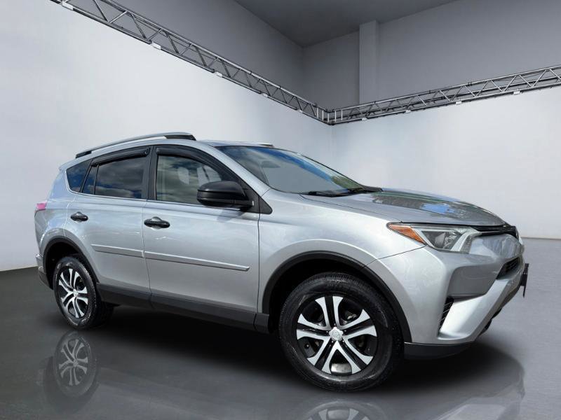 Used 2018 Toyota RAV4 LE w/ All Weather Liner Package image 23