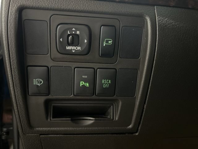 Used 2010 Toyota Land Cruiser AWD/4WD image 17