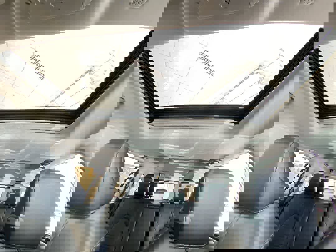 Used 2020 Toyota Highlander XLE image 25